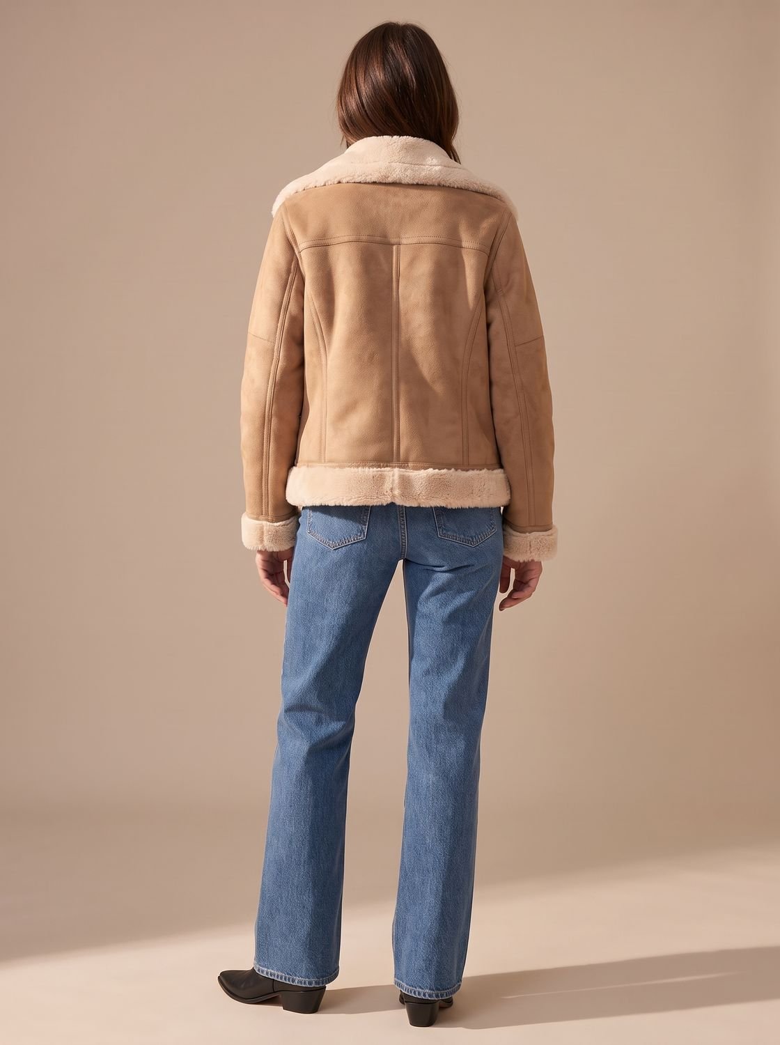 Harper | Veste aviateur pour femmes en fausse fourrure avec ceinture et zip asymétrique