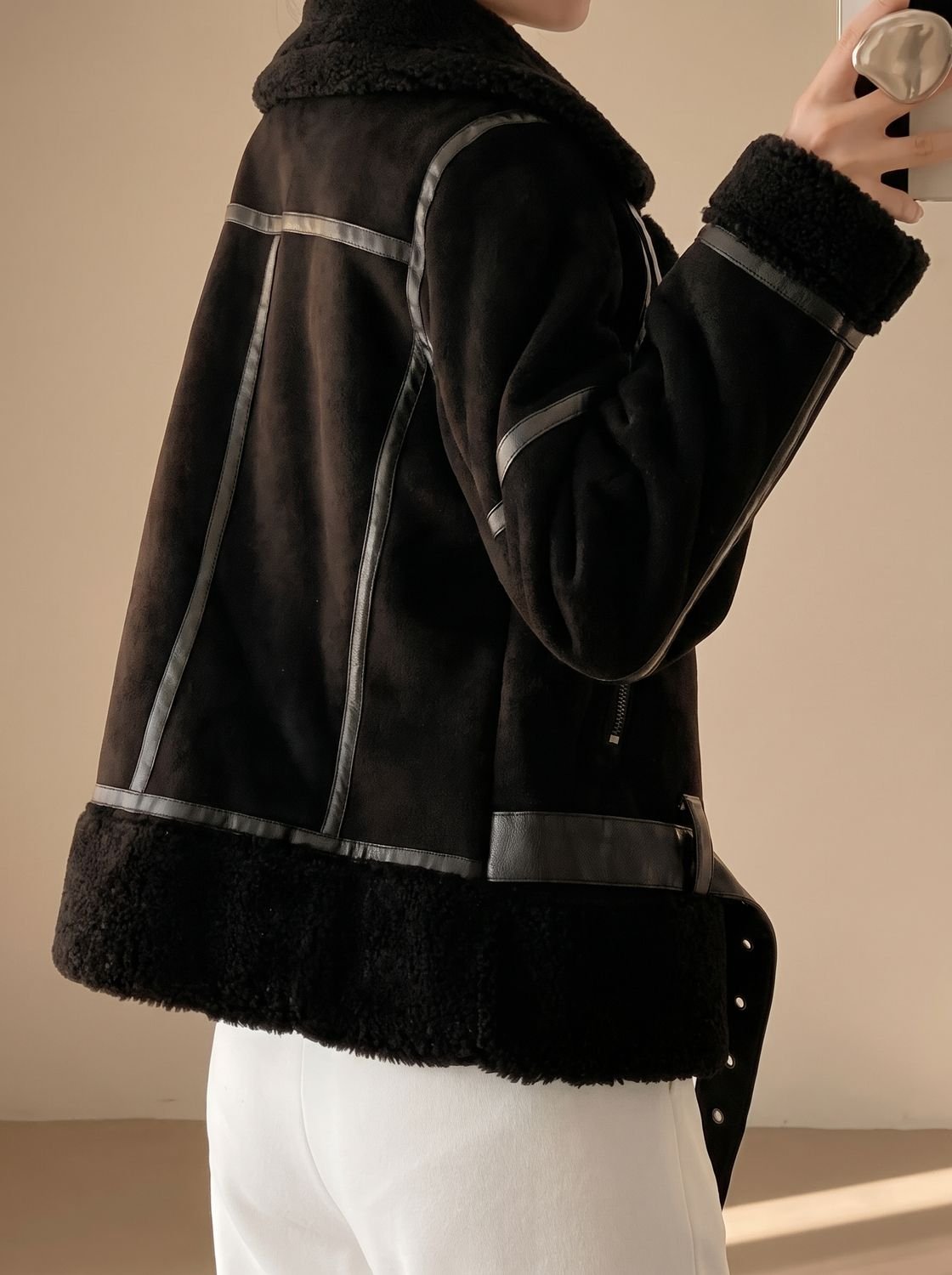 Harper | Veste aviateur pour femmes en fausse fourrure avec ceinture et zip asymétrique