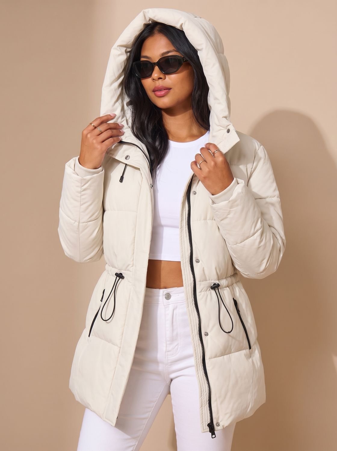 Amelia | Veste courte en duvet à capuche en fausse fourrure pour femmes