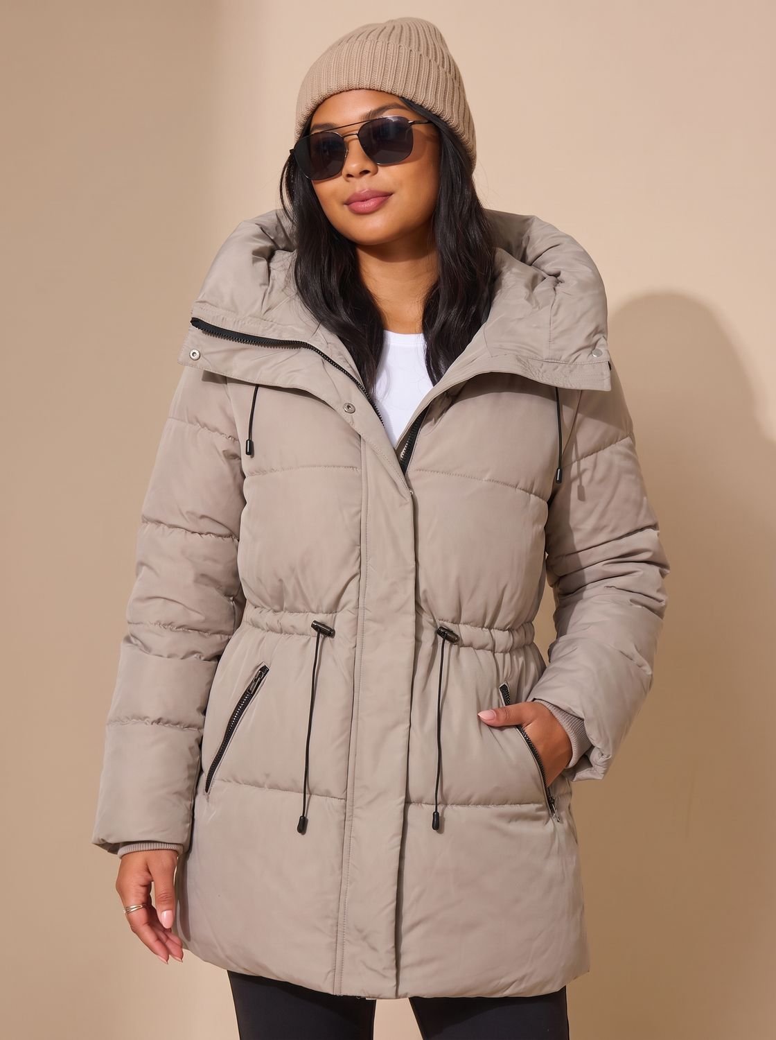 Amelia | Veste courte en duvet à capuche en fausse fourrure pour femmes