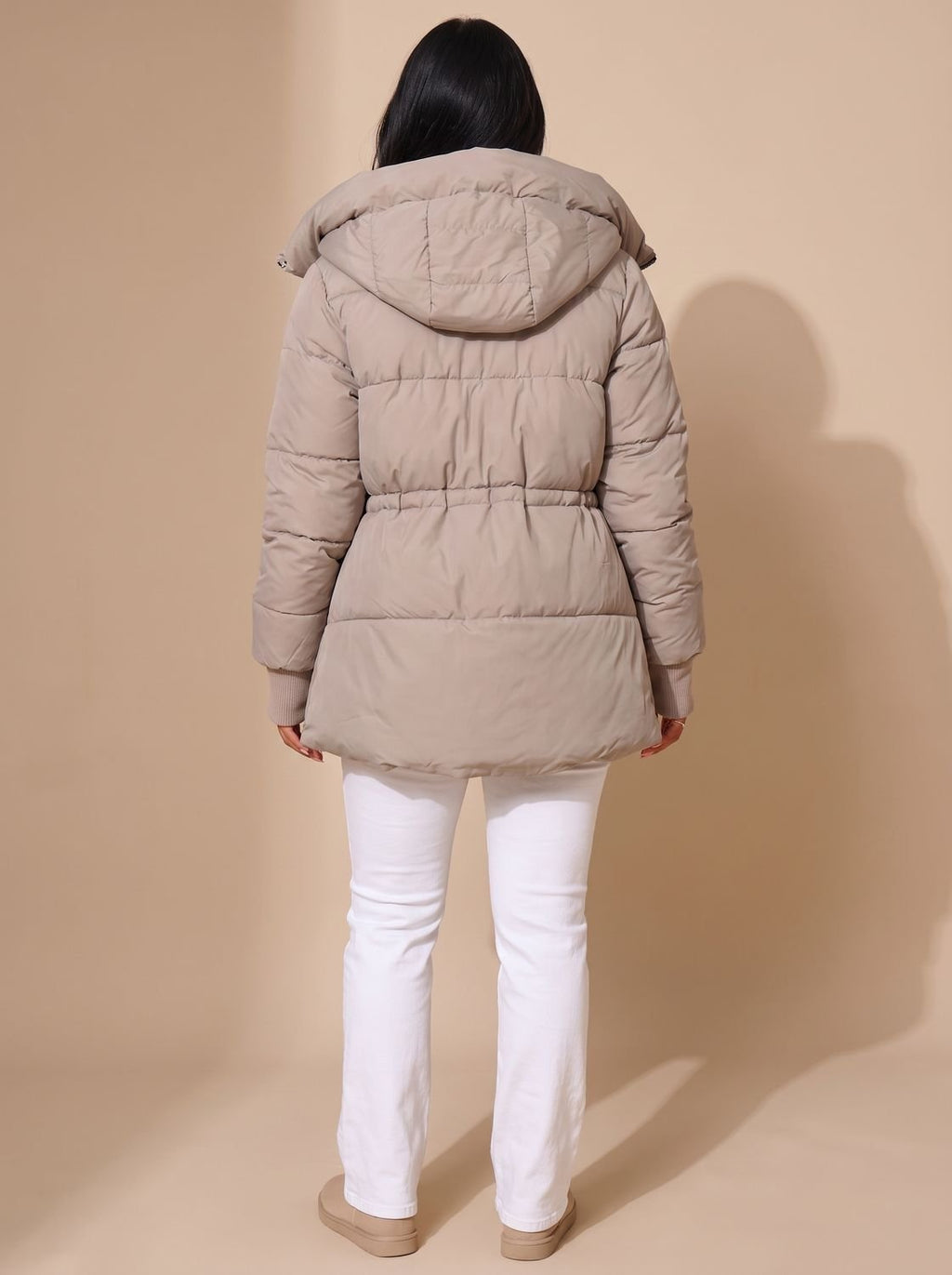 Amelia | Veste courte en duvet à capuche en fausse fourrure pour femmes
