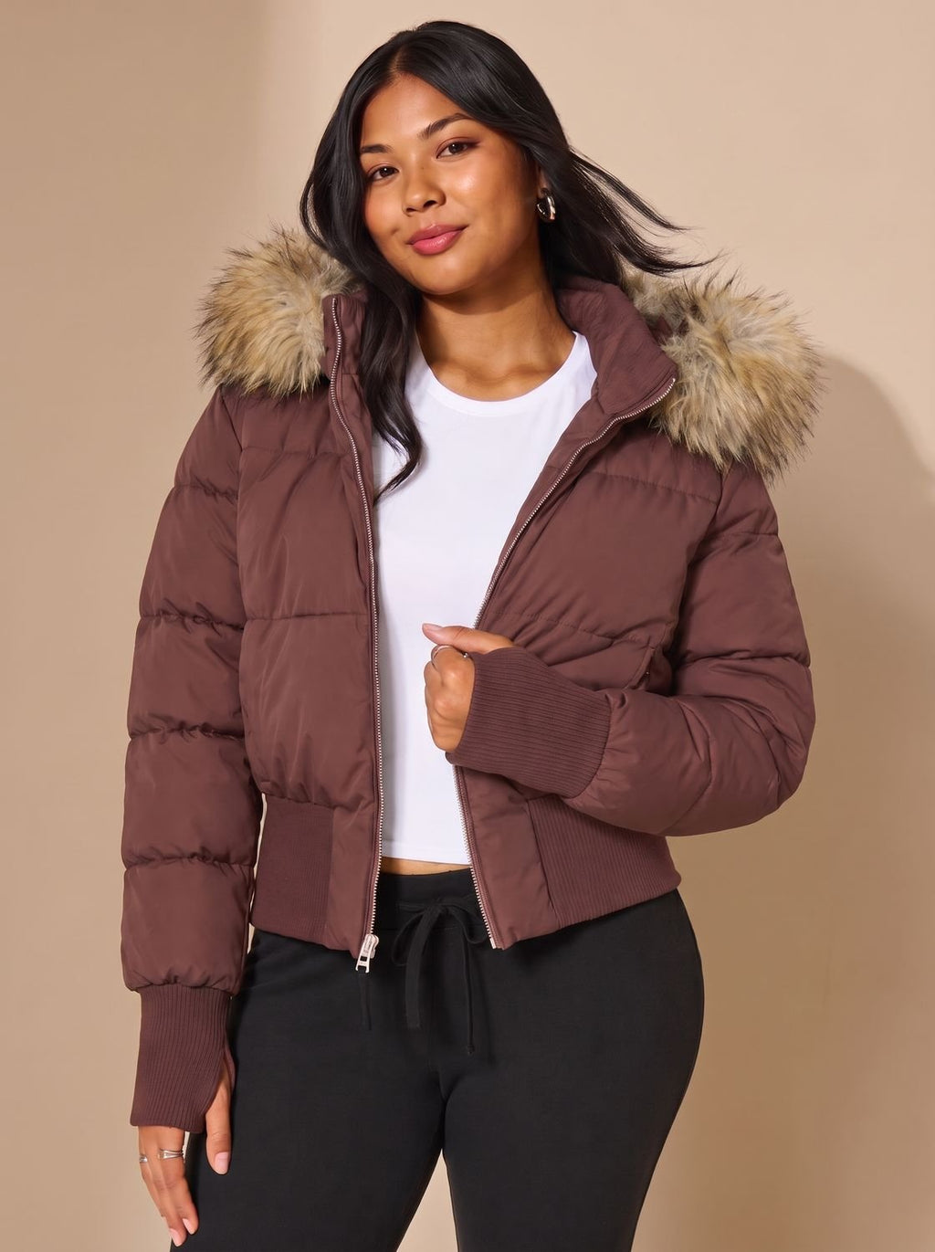 Amelia | Veste courte en duvet à capuche en fausse fourrure pour femmes
