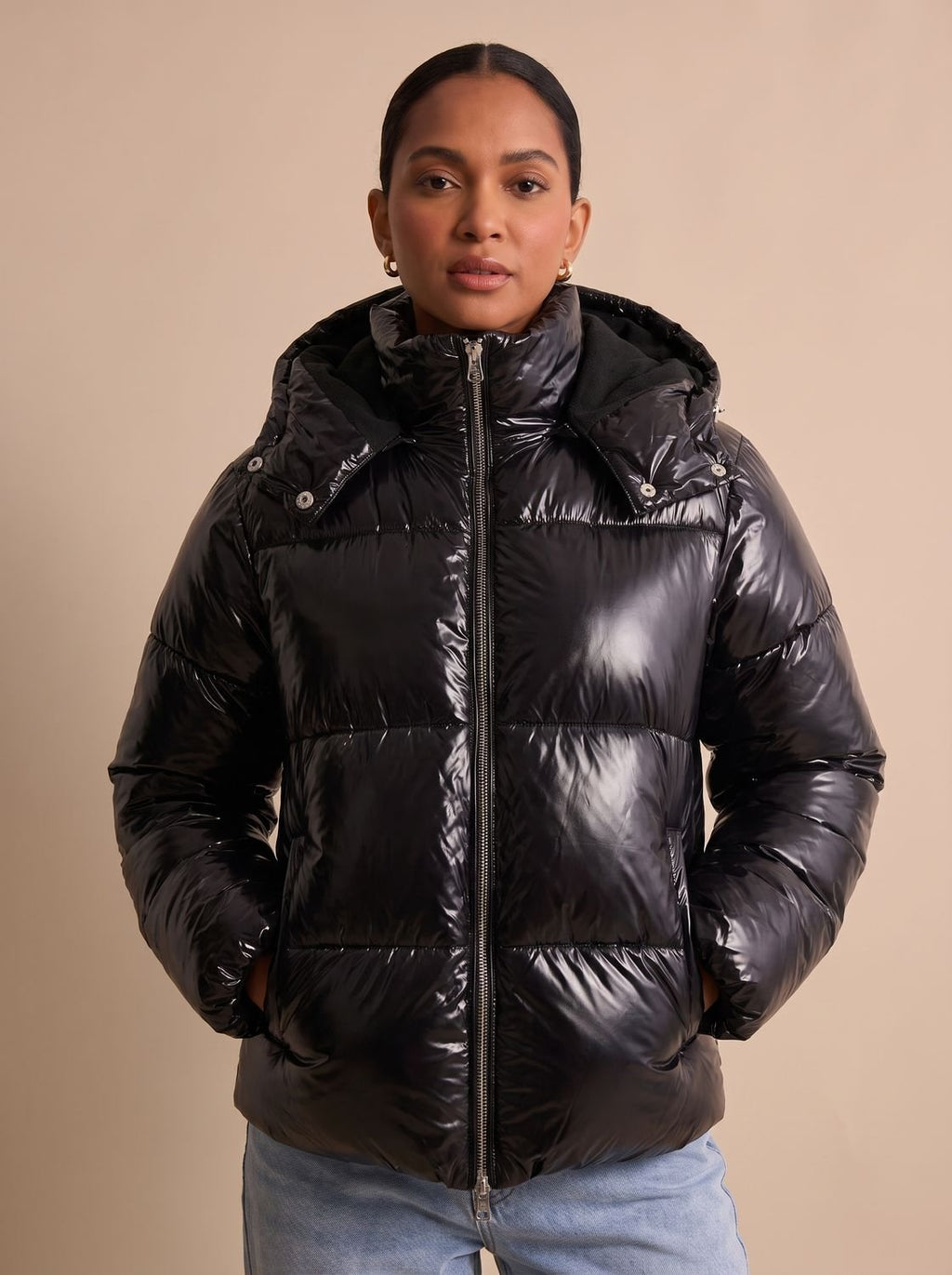 Aria | Veste Puffer Matelassée Brillante à Capuche pour Femme