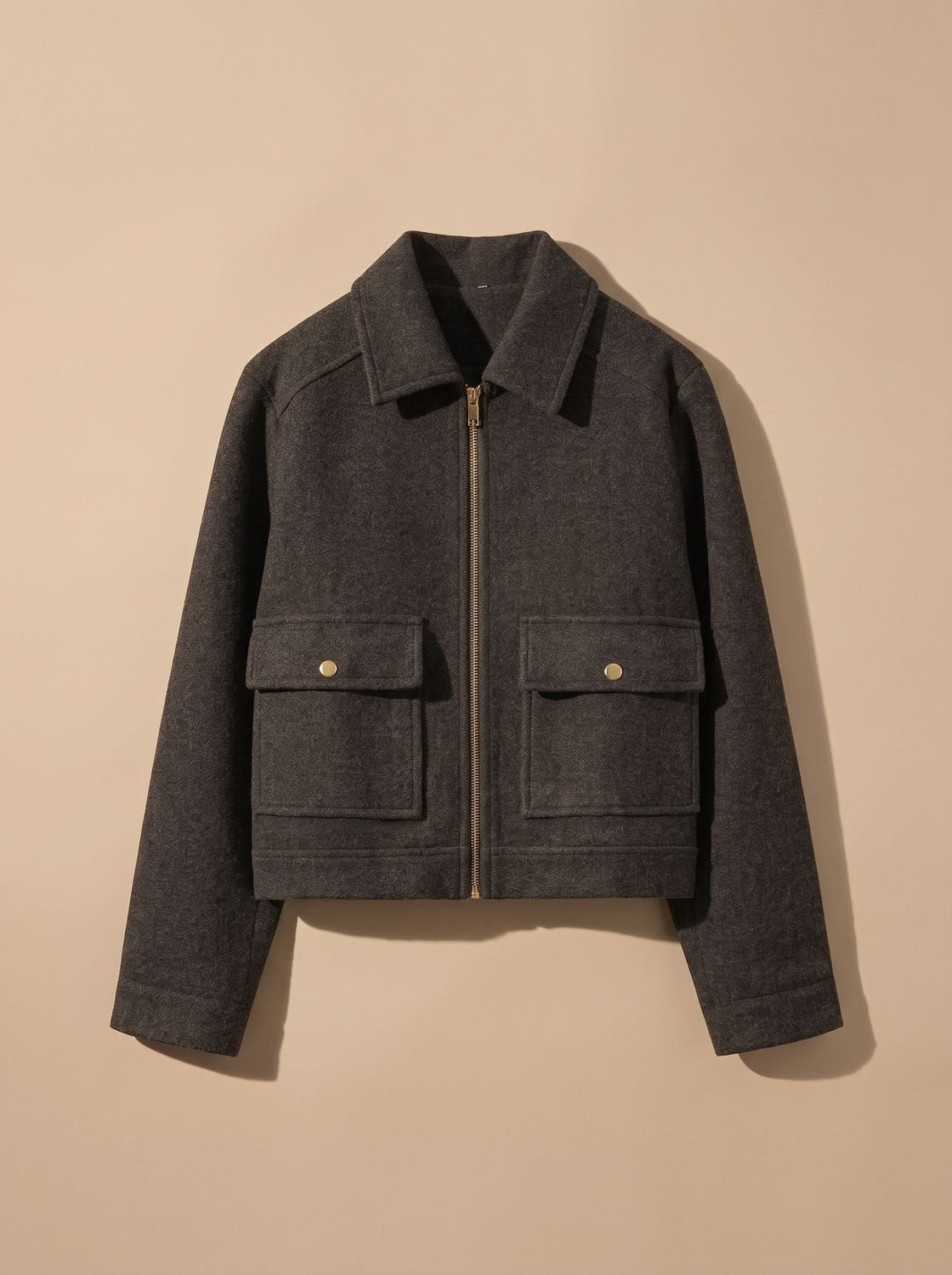 Victoria | Manteau court en mélange de laine à col montant et boutons pour femmes