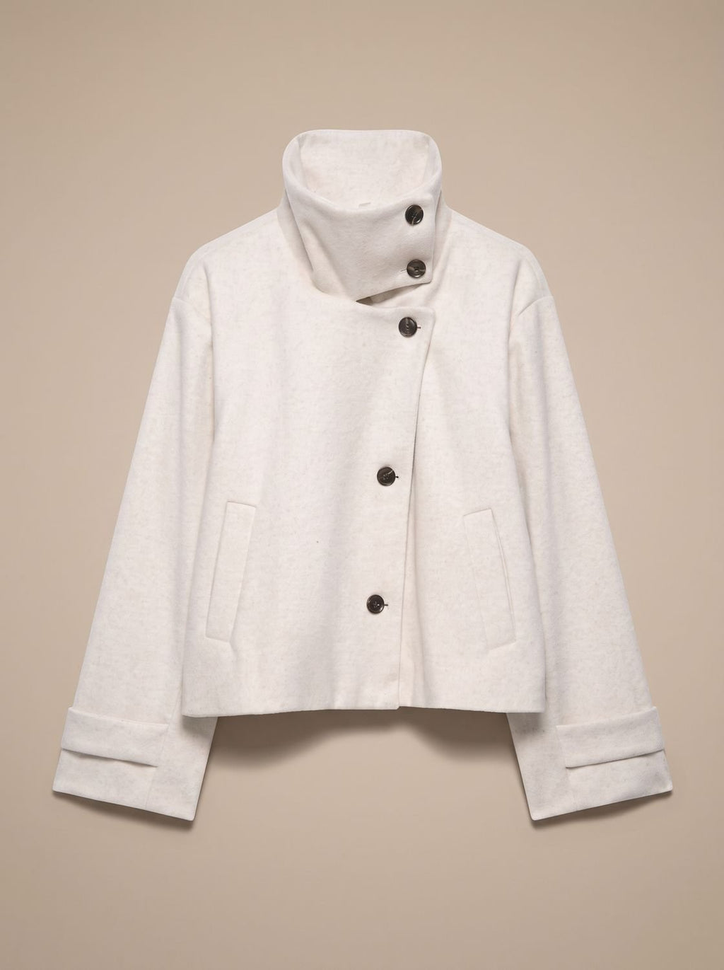 Victoria | Manteau court en mélange de laine à col montant et boutons pour femmes