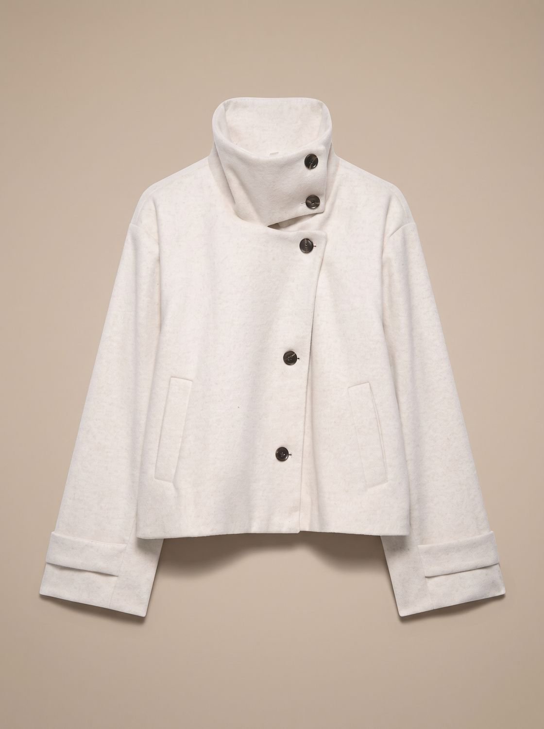 Victoria | Manteau court en mélange de laine à col montant et boutons pour femmes