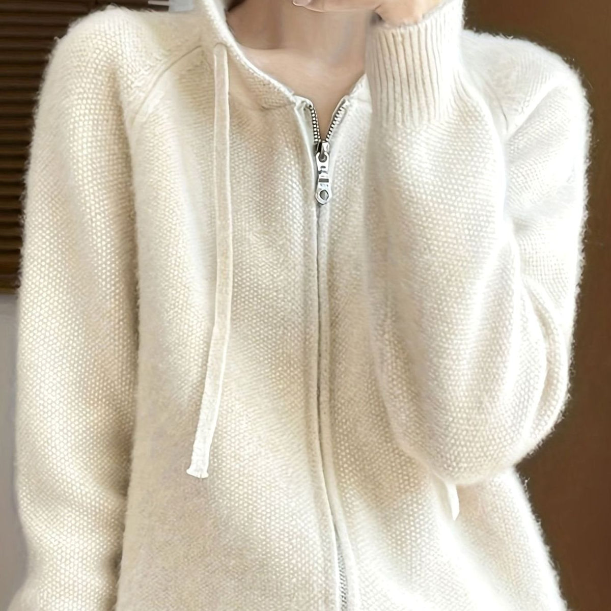 Kate - Gilet Tricoté Oversize avec Capuche