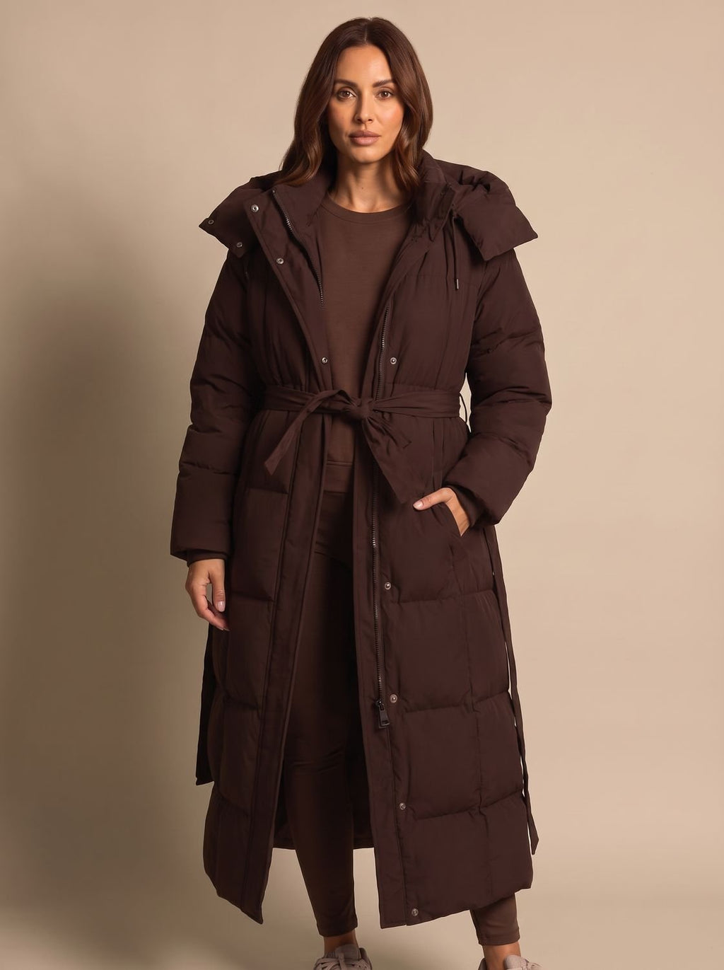 Grace | Manteau long en duvet à capuche pour femmes avec ceinture
