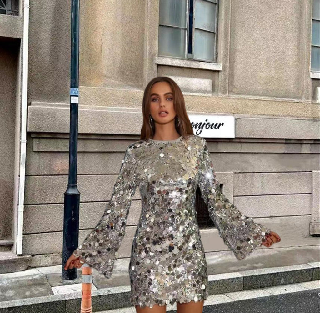 Mia | Robe de cocktail mini à sequins à manches longues pour femmes