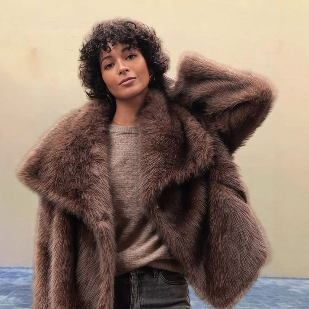 Eleanor | Manteau court en fausse fourrure avec col à revers oversize pour femmes