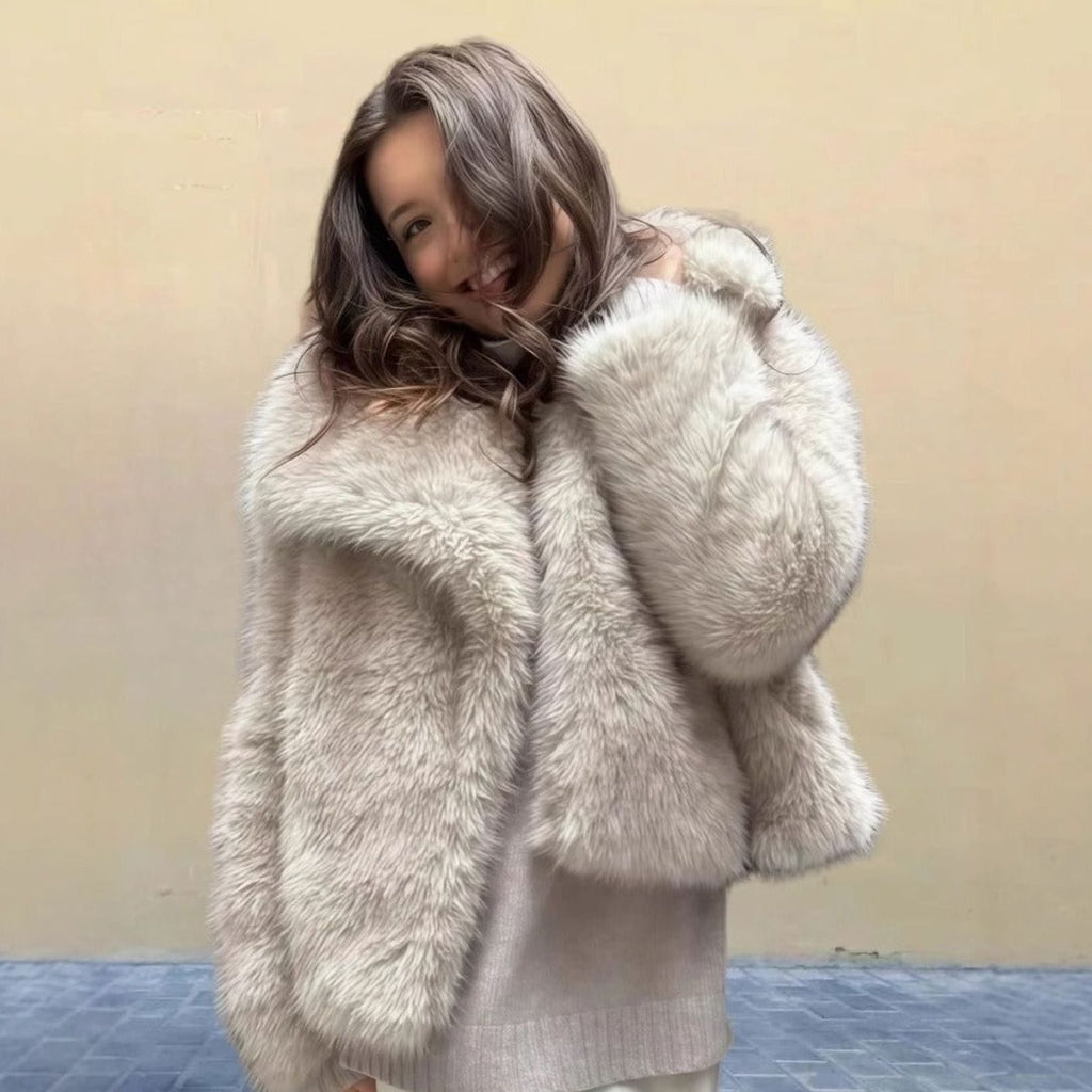 Eleanor | Manteau court en fausse fourrure avec col à revers oversize pour femmes