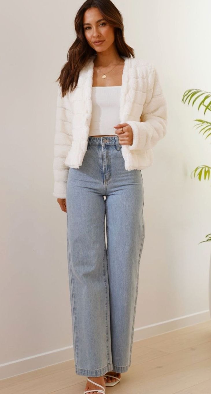 Camila | Veste de soirée en fausse fourrure matelassée pour femmes, courte et à l'avant ouvert