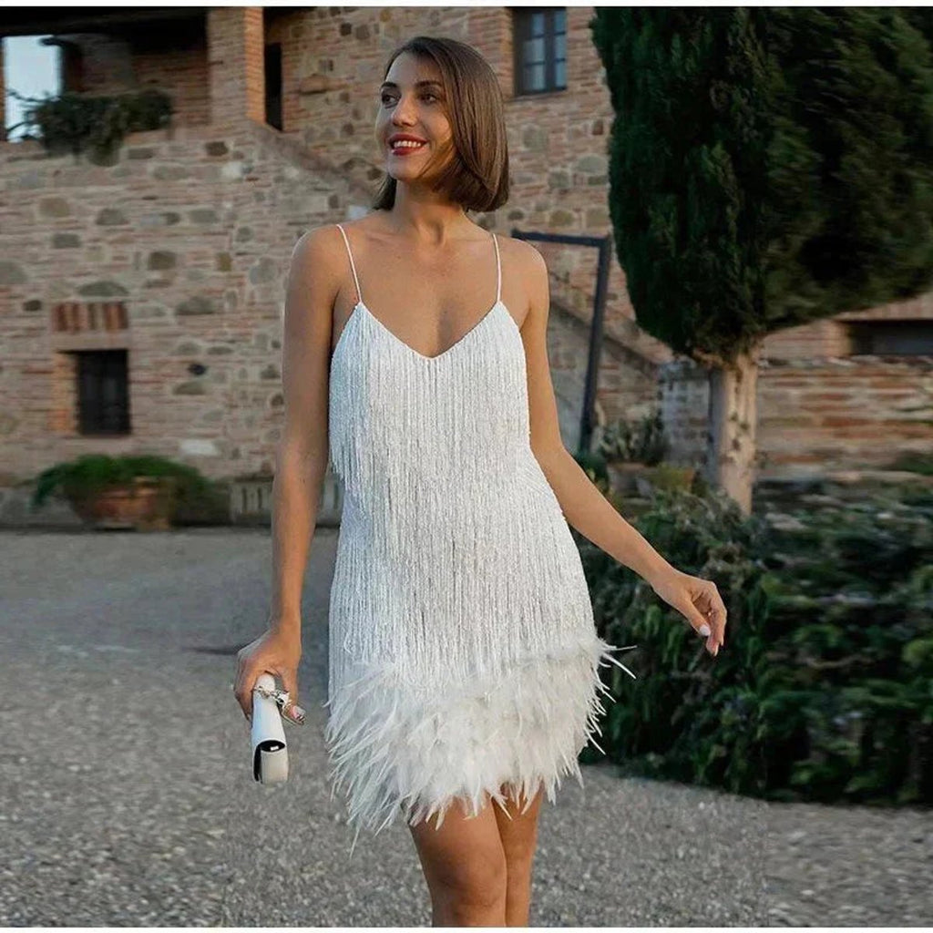 Victoria | Robe de cocktail mini à paillettes avec franges et bordure en plumes pour femmes