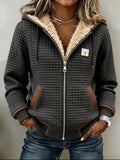 Veste femme matelassée à capuche avec doublure sherpa