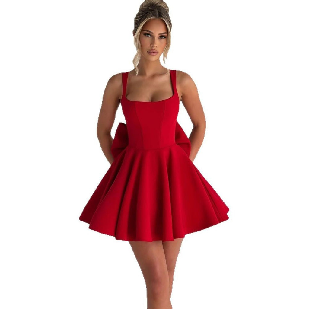 Emma | Robe de cocktail A-line à col carré sans manches avec nœud oversized