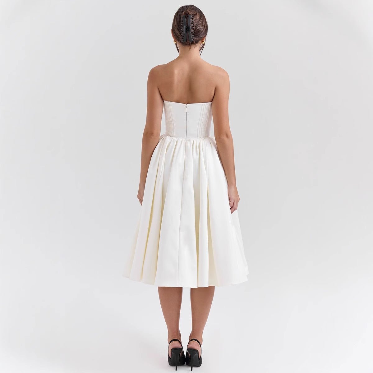 Amelia | Robe Cocktail Midi en Satin Sans Manches pour Femmes