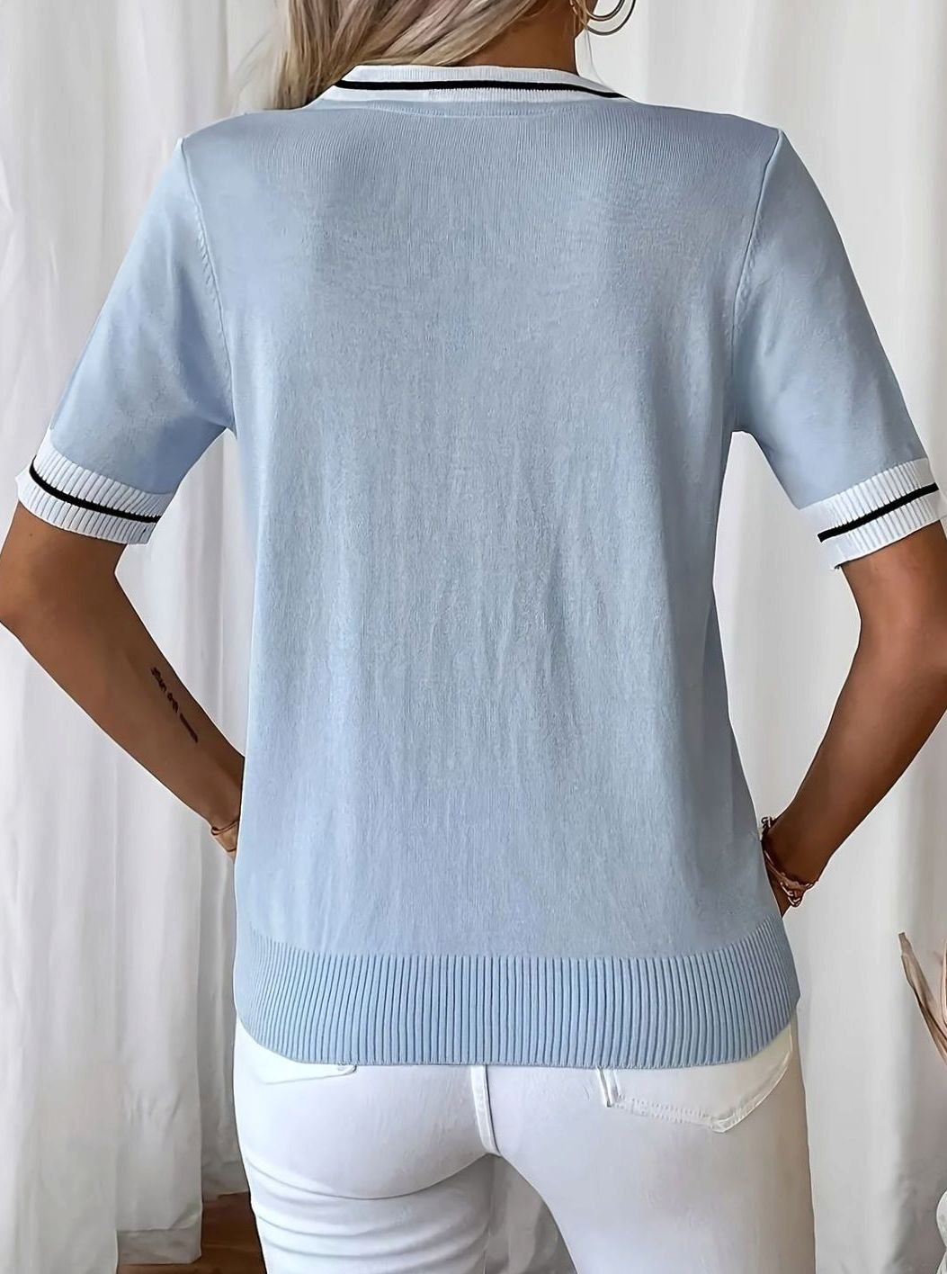 Grace | Pull à manches courtes avec décolleté en V et lien contrastant pour femmes