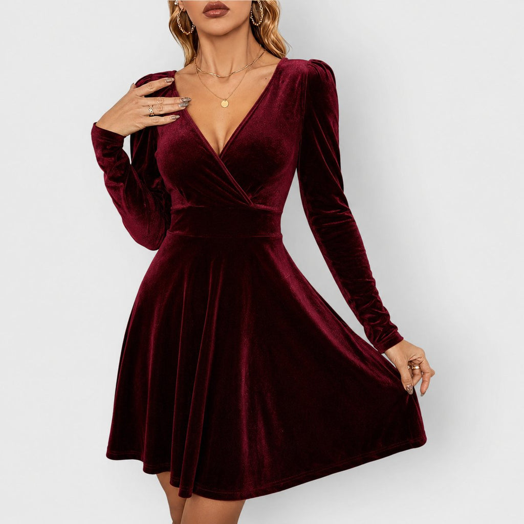 Eleanor | Robes formelles patineuse en velours pour femmes à manches longues et décolleté en V