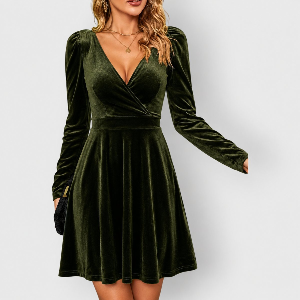 Eleanor | Robes formelles patineuse en velours pour femmes à manches longues et décolleté en V