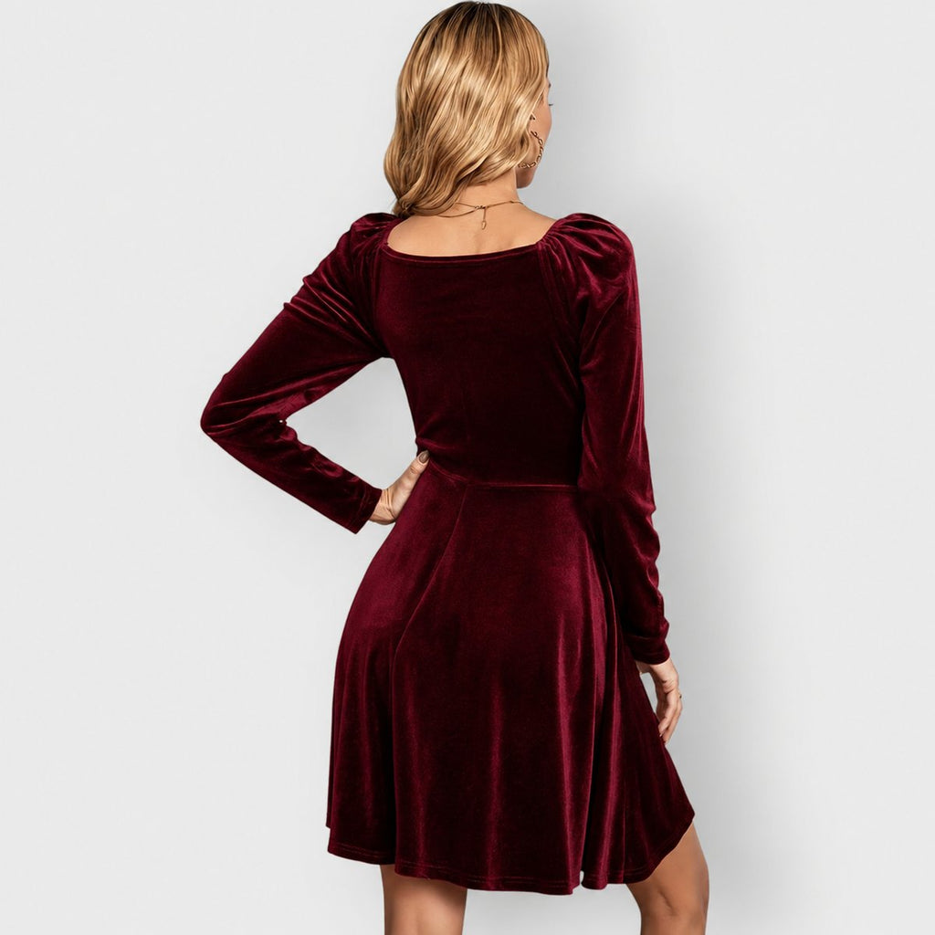 Eleanor | Robes formelles patineuse en velours pour femmes à manches longues et décolleté en V
