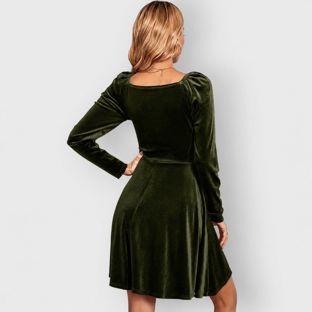 Eleanor | Robes formelles patineuse en velours pour femmes à manches longues et décolleté en V