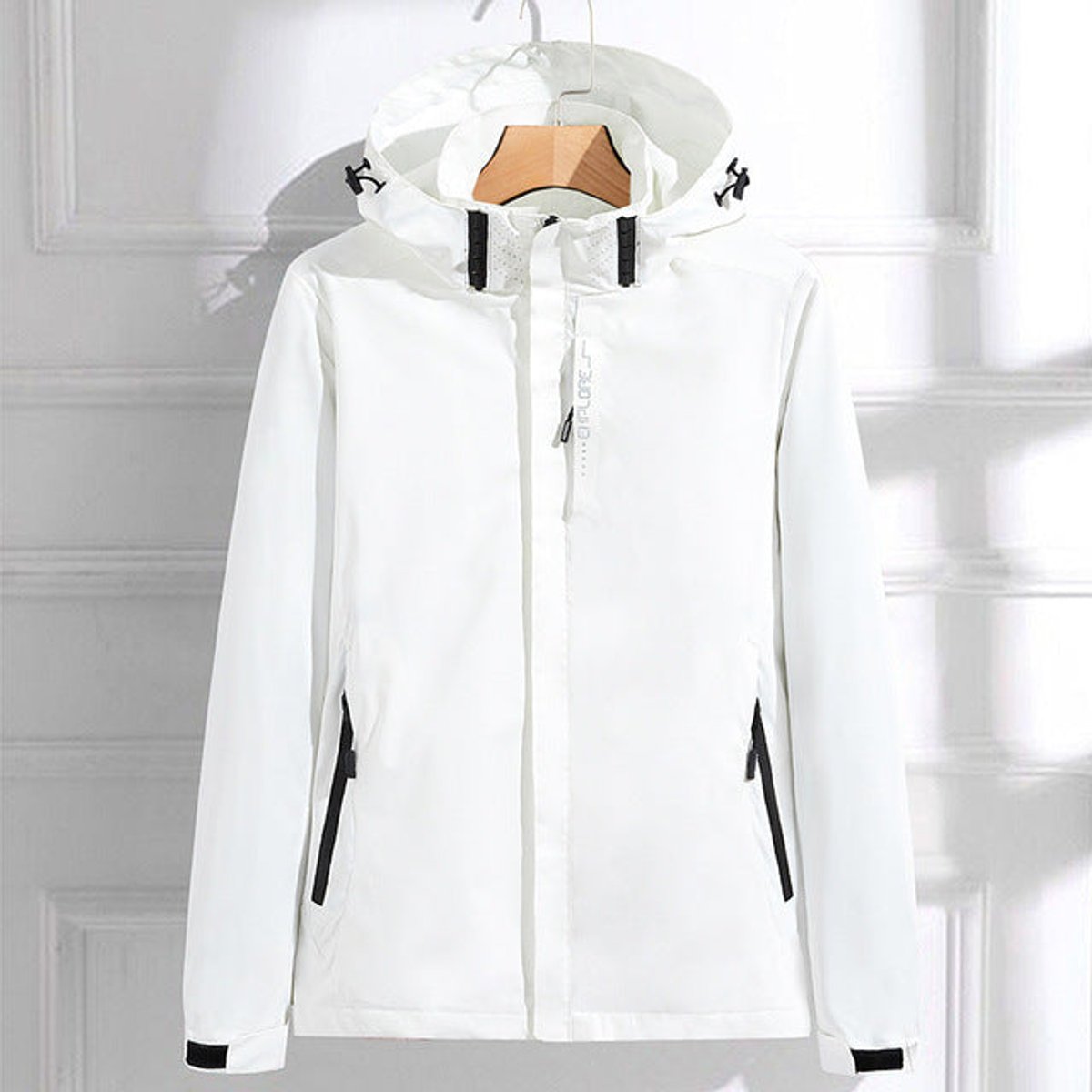 Victoria | Veste de pluie imperméable à capuche ajustable pour femmes
